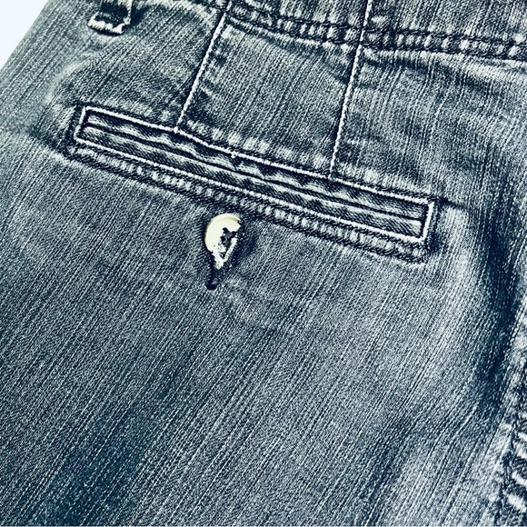 GAP Denim Bermuda Shorts, Size 6 - Picture 4 of 4